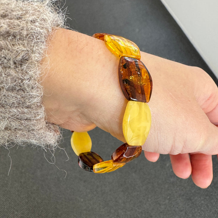 Multi-Coloured Baltic Amber Bracelet LJ9713